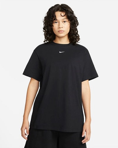 Nike Womens Sportswear Boyfriend Tee Black/White