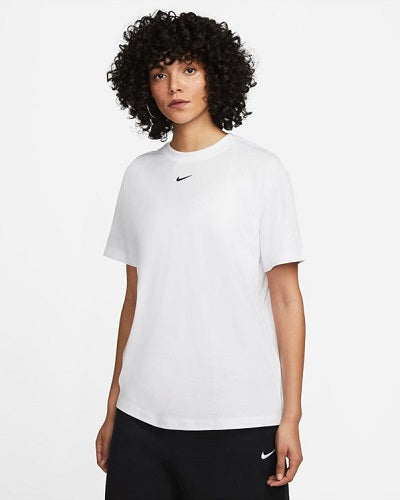 Nike Womens Sportswear Boyfriend Tee White/Black